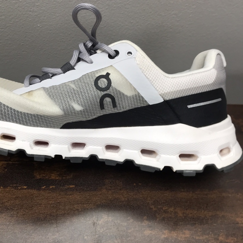 On Running Women's White and Gray Trail Running Shoes - Picture 5 of 11